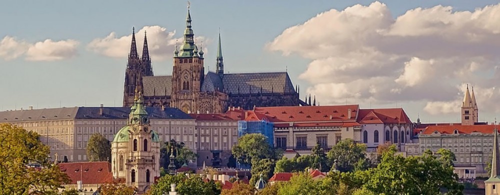 Becas completas para cursar una maestría en la Universidad Charles de Praga
