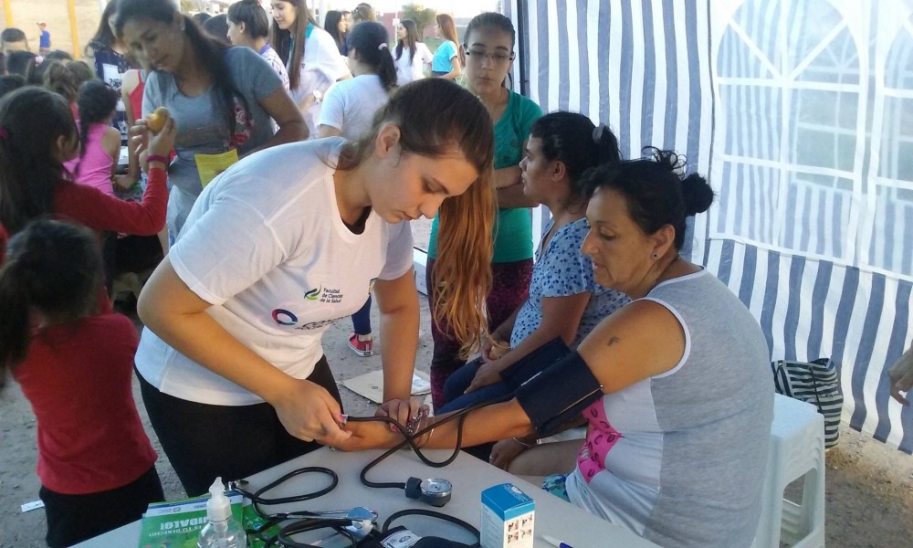 Realizaron la II Feria de la Salud en el Barrio 200 Viviendas