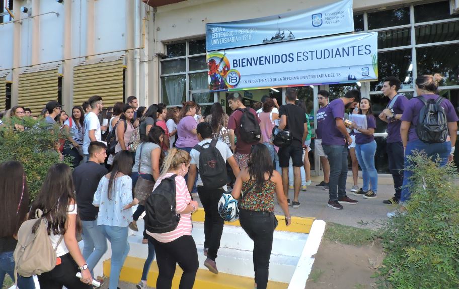 La Universidad celebró la llegada de los ingresantes en Villa Mercedes