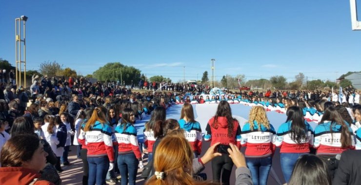 Jura, reafirmación y promesa de cariño a la Bandera