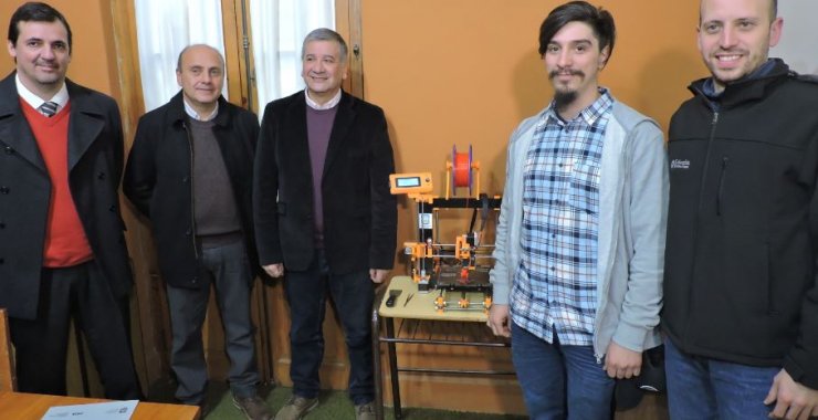 Donan tecnología 3D a una escuela técnica de Villa Mercedes