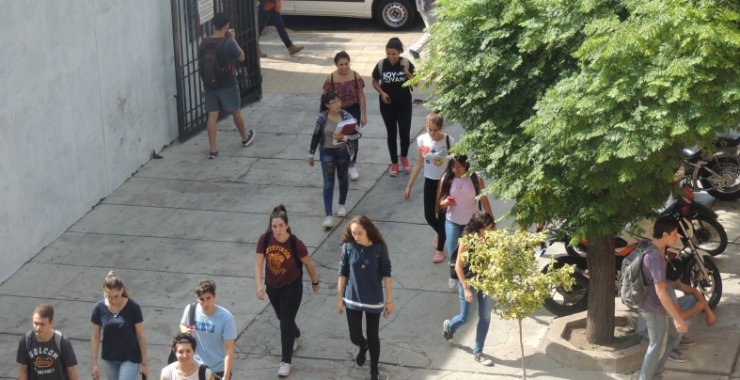 Atención estudiantes: adjudicación y próximo pago de becas