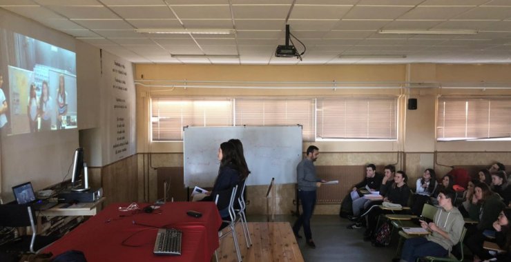 Por videoconferencia la Escuela Normal compartió historia local con España