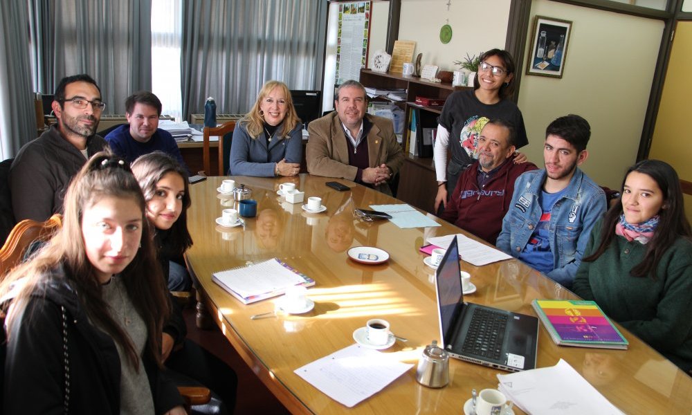 La UNSL asesoró a la Escuela Chile sobre alimentos transgénicos