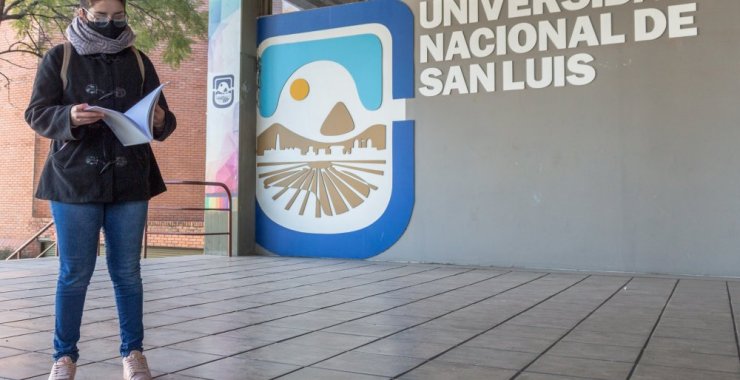 Convocatoria abierta a Becas Especiales de Ciencia y Tecnología 2021