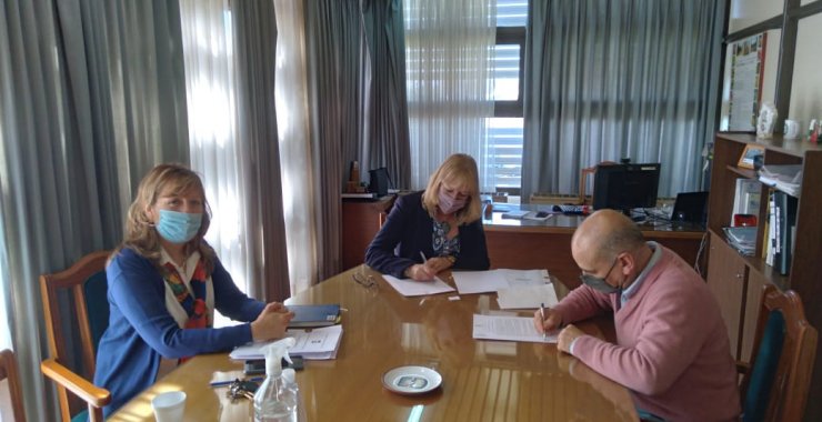 Acuerdan pasantías educativas en Laboratorios ION