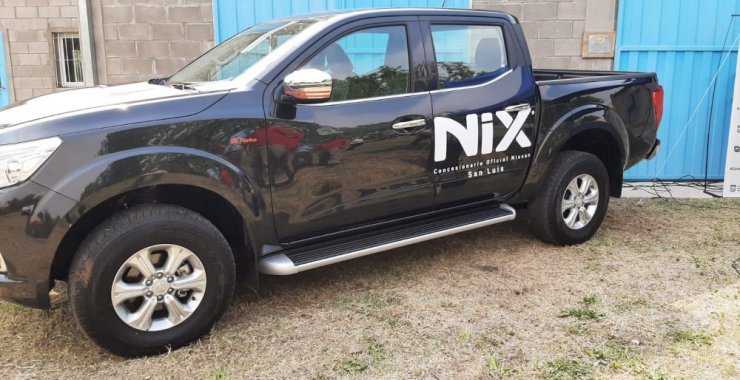 Acto de recepción de un vehículo que Nissan dona a la UNSL