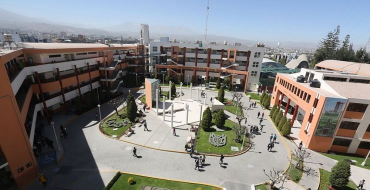 Convocan a estudiantes a movilidad en Perú