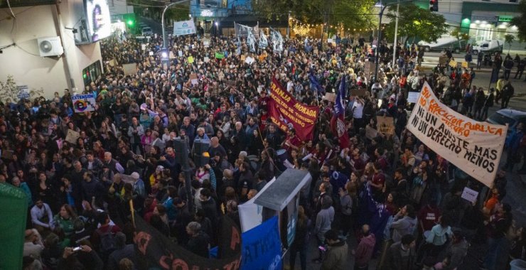 Más de 20.000 sanluiseños marcharon en defensa de la universidad pública