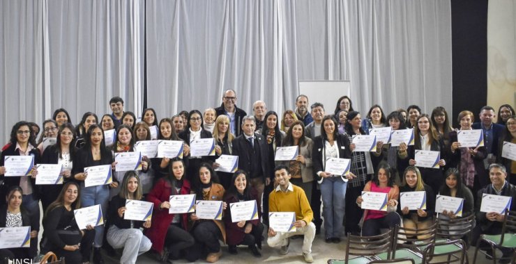 Más de 70 personas se diplomaron en el Centro Universitario La Toma