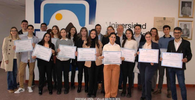 Certificaron a quienes se formaron en competencias interpersonales y nuevas tecnologías