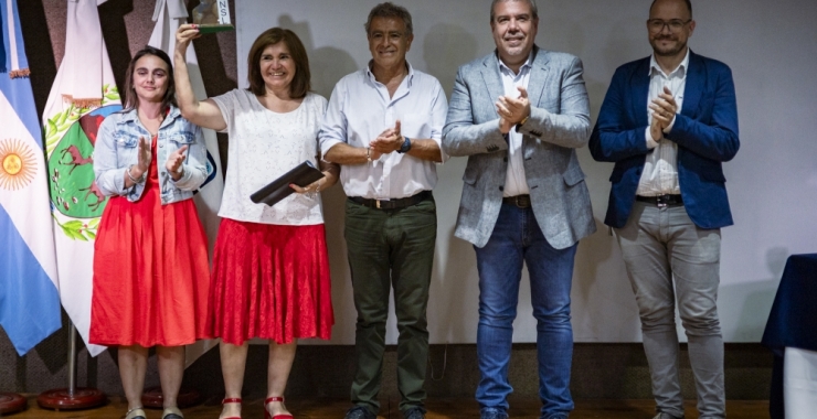 Alba Lucero recibió el Premio Alberto «Turco» Geraiges