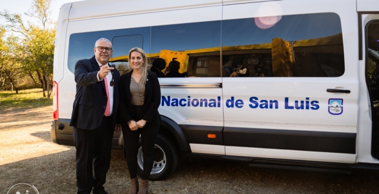Turismo y Urbanismo recibió un vehículo para prácticas de campo