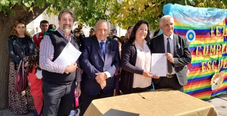Se pondrá en valor el patrimonio archivístico de escuelas de la Provincia