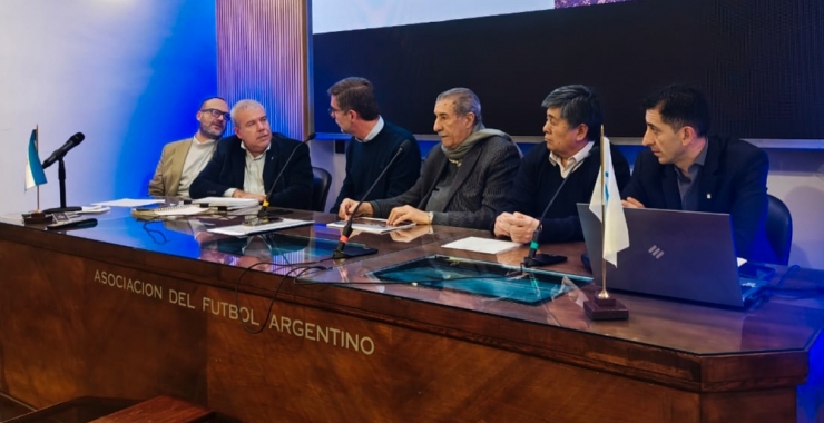 Trabajan en la elaboración de un mapa socioeconómico del fútbol del interior