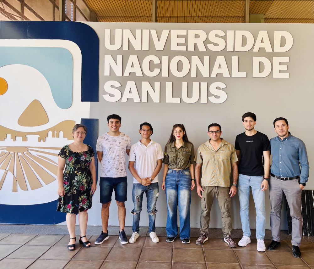 Estudiantes ganan el segundo puesto en concurso de Siemens sobre eficiencia energética