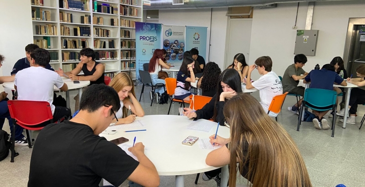 «Brújula Propia»: un taller de orientación vocacional que invita a mirar hacia el interior